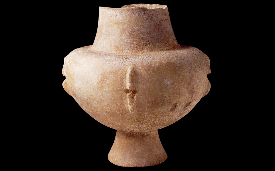 <h5>Small marble krater</h5>