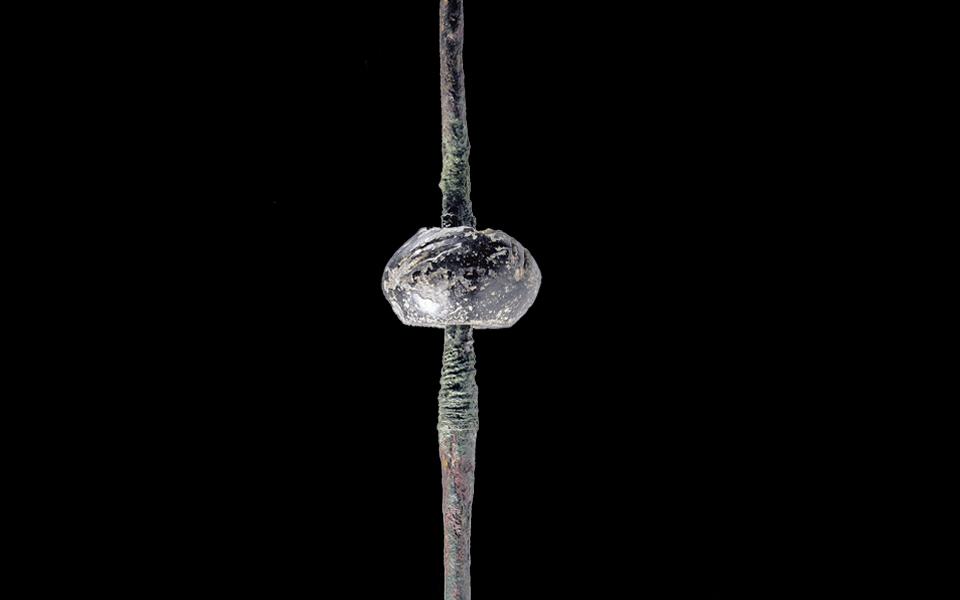 <h5>Spindle with attached whorl (1900-1800 BC)</h5>