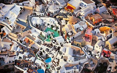 Santorini and Mykonos Embrace the Age of Instagram