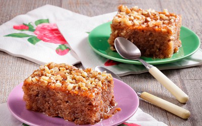 Walnut Cake: Decadent Dessert