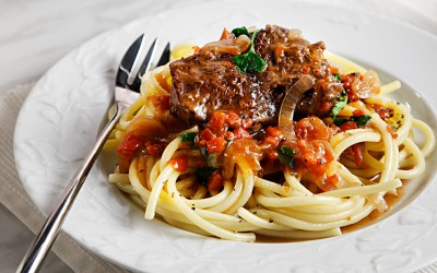 Beef with Tomato Sauce and Pasta