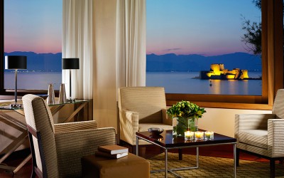 Amphitryon Hotel: Widescreen View