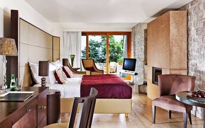 Nafplia Palace: A Luxurious & Historic Embrace