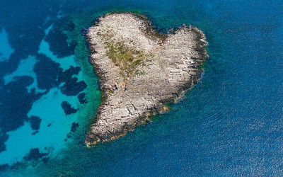 A Stunning Tribute to the Peloponnese