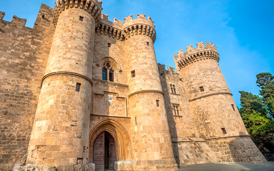 Sightseeing Of Rhodes. Grand masters Palace in Rhodes old town, Rhodes  island, Dodecanese Islands, Greece Stock Photo