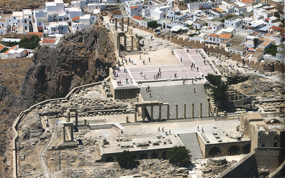 <h5>View of the triangular acropolis of Lindos | Rhodes | Dodecanese</h5>