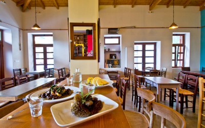 Two Athenian Venues among 31 Unmissable Eateries