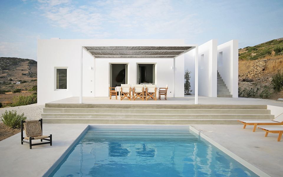 <h5>Maison Kamari House, Paros | By React Architects</h5>