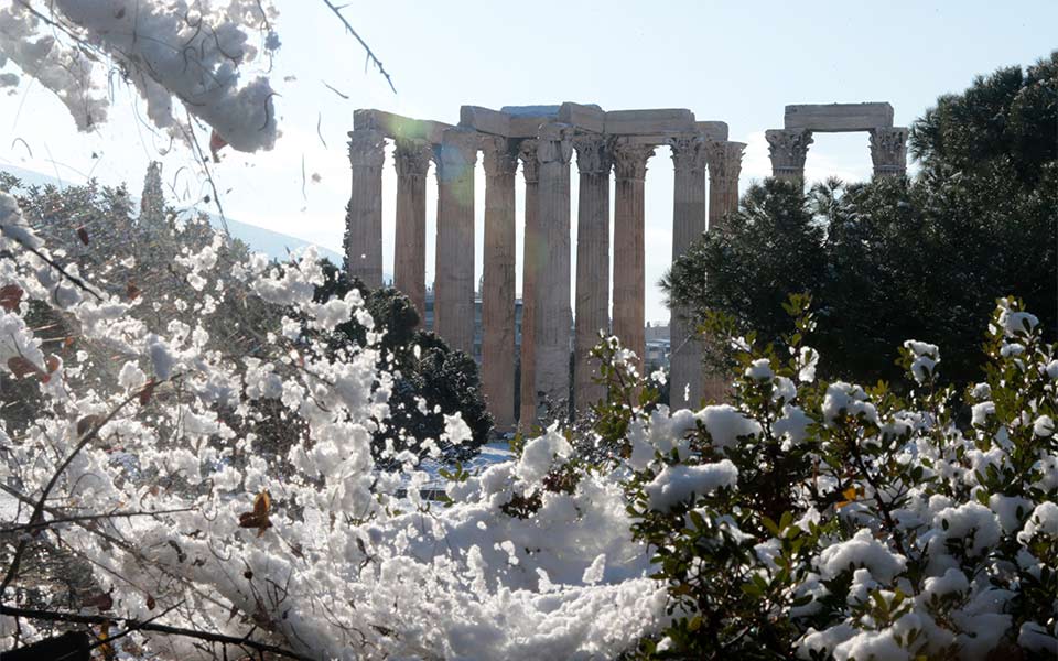 AthensSnowAPE3 Greece Is