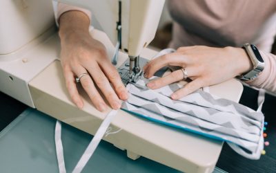 Seamstresses Around Greece Recruited to Produce Masks