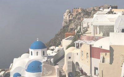 Watch: ”Anedousa” Fog Fills Santorini’s Caldera