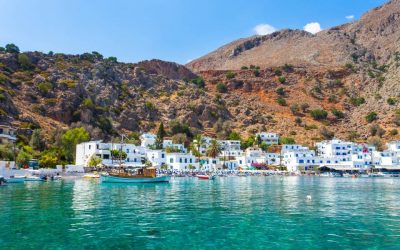 Survey Says: Foreign Tourists Ready to Visit Greece