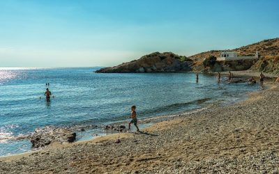 10 Hidden Beaches Near Athens (Map Included)
