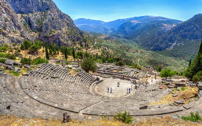 Multifaceted Greek Experiences From Delphi to Nafpaktos