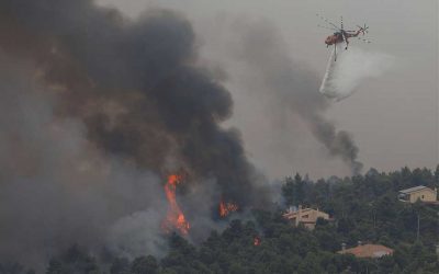 Citizens Evacuate as Uncontrolled Wildfires Spread
