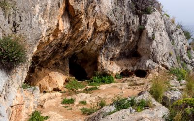 Five Must-Visit Caves in Greece