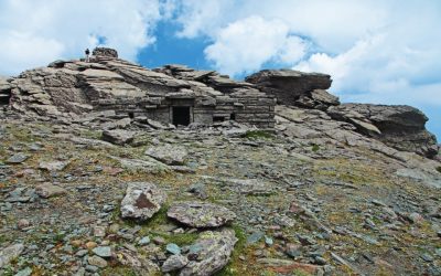 Walking in Greece: The Mysterious “Dragon House” of Mount Ochi