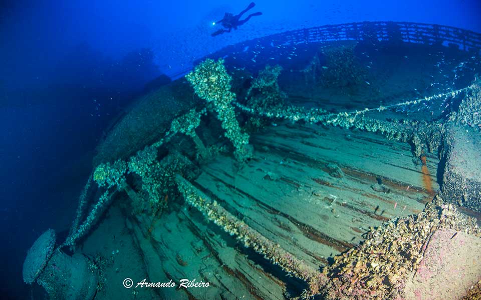 Britannic-deck-ARMANDO-RIBEIROFINAL.jpg