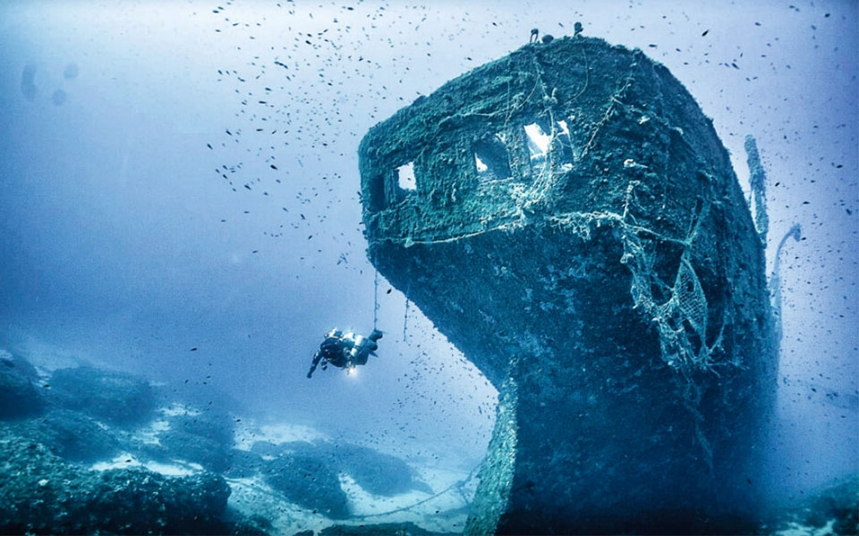 Patris-stern-kea-shipwreck-diving-tzia.jpg