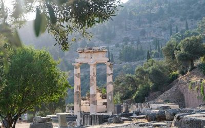 10 Must-Visit Monuments from Greek Antiquity